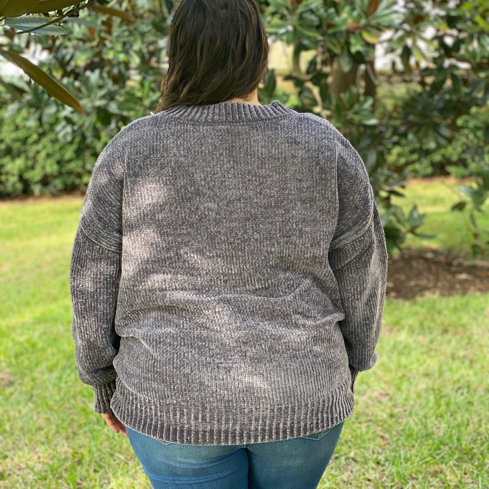 Oversized V-Neck Sweater - Picture 2 of 4